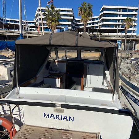 Nice Boat To Sleep In Barcelona Sant Adrià de Besòs Exteriör bild